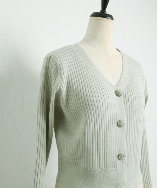 tocco closet（トッコ　クローゼット）の「フラワービジュー付きショート丈リブニットカーディガン（カーディガン/ボレロ・レディース・チャコール/ミント/オフホワイト/ブラック/サックスブルー/ピンク/レモンイエロー・M）」の16枚目の写真