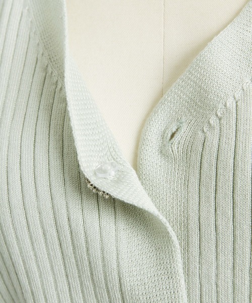 tocco closet（トッコ　クローゼット）の「フラワービジュー付きショート丈リブニットカーディガン（カーディガン/ボレロ・レディース・チャコール/ミント/オフホワイト/ブラック/サックスブルー/ピンク/レモンイエロー・M）」の15枚目の写真