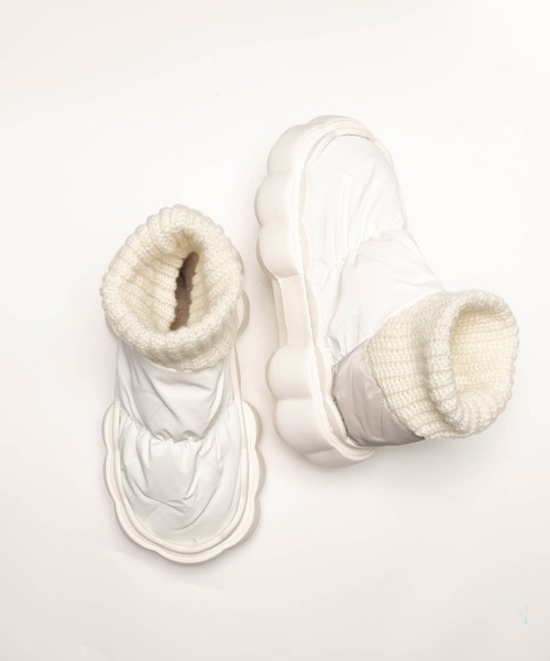 SVEC（シュベック）の「チャンキーソール ダウンブーツ / 中綿（ブーツ・レディース・ブラック/ホワイト/グレー/ブラック×ホワイト/グレー×ホワイト・38-39/36-37/40-41）」の19枚目の写真