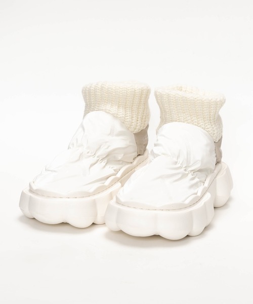 SVEC（シュベック）の「チャンキーソール ダウンブーツ / 中綿（ブーツ・レディース・ブラック/ホワイト/グレー/ブラック×ホワイト/グレー×ホワイト・38-39/36-37/40-41）」の22枚目の写真