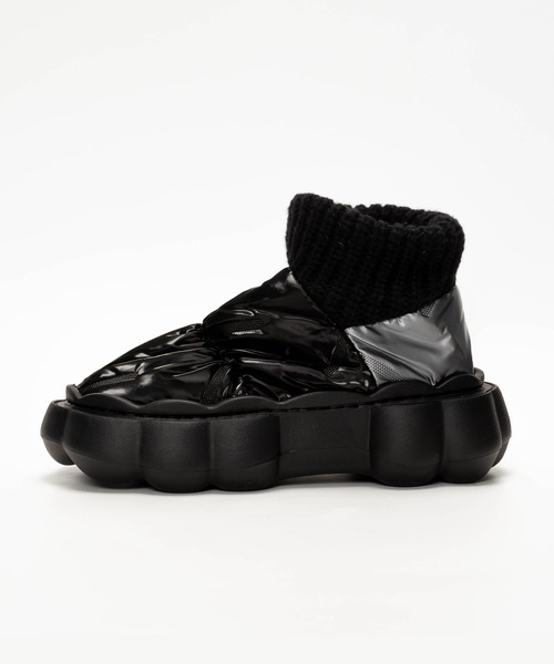 SVEC（シュベック）の「チャンキーソール ダウンブーツ / 中綿（ブーツ・レディース・ブラック/ホワイト/グレー/ブラック×ホワイト/グレー×ホワイト・38-39/36-37/40-41）」の14枚目の写真