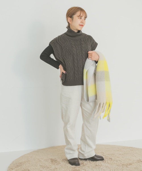 ITEMS URBANRESEARCH(アイテムズ アーバンリサーチ)の「コーデュロイワイドパンツ(その他パンツ・レディース・グレー/ホワイト系その他/ブルー・FREE)」の9枚目の写真