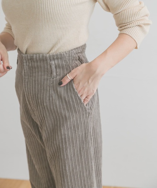 ITEMS URBANRESEARCH(アイテムズ アーバンリサーチ)の「コーデュロイワイドパンツ(その他パンツ・レディース・グレー/ホワイト系その他/ブルー・FREE)」の16枚目の写真