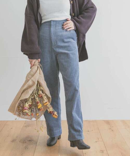 ITEMS URBANRESEARCH(アイテムズ アーバンリサーチ)の「コーデュロイワイドパンツ(その他パンツ・レディース・グレー/ホワイト系その他/ブルー・FREE)」の22枚目の写真
