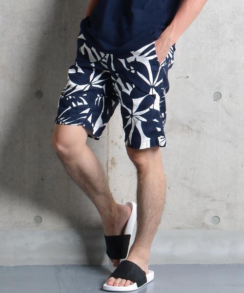 SHIPS GENERAL SUPPLY（シップスジェネラルサプライ）の「SHIPS GENERAL SUPPLY(シップス ジェネラルサプライ): トロピカルフラワーバミューダショーツ■（その他パンツ・メンズ・ネイビー/ナチュラル/ワイン/オリーブ/ブルー系その他・LARGE/MEDIUM/X-LARGE/SMALL）」の4枚目の写真