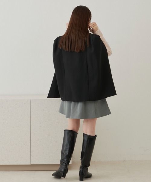 VANNIE U（ヴァニーユー）の「ケープジャケット（ノーカラージャケット・レディース・ベージュ/ブラック・FREE）」の12枚目の写真