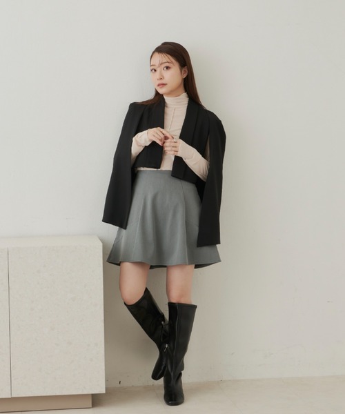 VANNIE U（ヴァニーユー）の「ケープジャケット（ノーカラージャケット・レディース・ベージュ/ブラック・FREE）」の13枚目の写真