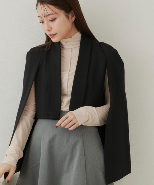 VANNIE U（ヴァニーユー）の「ケープジャケット（ノーカラージャケット・レディース・ベージュ/ブラック・FREE）」の14枚目の写真