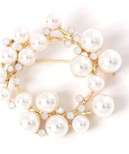 studio CLIP（スタディオクリップ）の「ラウンドパールブローチ《オケージョンライン》（ブローチ/コサージュ・レディース・ホワイト・FREE）」の3枚目の写真