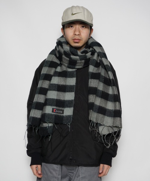 KHATA(カタ)の「【KHATA】PANEL STOLE(マフラー・メンズ・ピンク/ホワイト/ベージュ/イエロー/グレー/チャコールグレー/ブルー・FREE)」の4枚目の写真