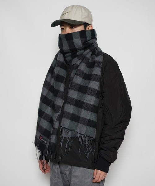 KHATA(カタ)の「【KHATA】PANEL STOLE(マフラー・メンズ・ピンク/ホワイト/ベージュ/イエロー/グレー/チャコールグレー/ブルー・FREE)」の11枚目の写真