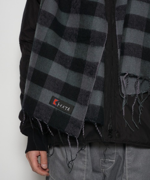 KHATA(カタ)の「【KHATA】PANEL STOLE(マフラー・メンズ・ピンク/ホワイト/ベージュ/イエロー/グレー/チャコールグレー/ブルー・FREE)」の19枚目の写真