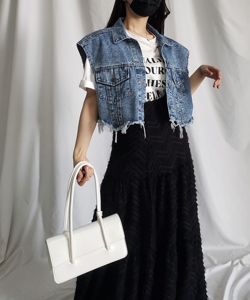 me+em select(ミームセレクト)の「※※【 選べる2素材 】ショートボクシーウォッシュダメージデニムベスト(ベスト・レディース・ブルー/ブラック/ホワイト/ダークブラック・FREE)」の11枚目の写真