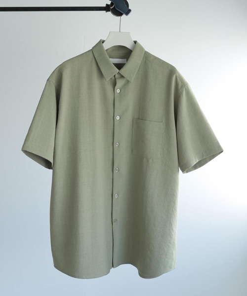 SENSE OF PLACE by URBAN RESEARCH(センスオブプレイスバイアーバンリサーチ)の「『セットアップ対応』『イージーケア』リネンライクレギュラーカラーシャツ(5分袖)(シャツ/ブラウス・メンズ・ロイヤルブルー/アイボリー/カーキ/チャコールグレー/ライトブルー・MEDIUM/LARGE)」の3枚目の写真