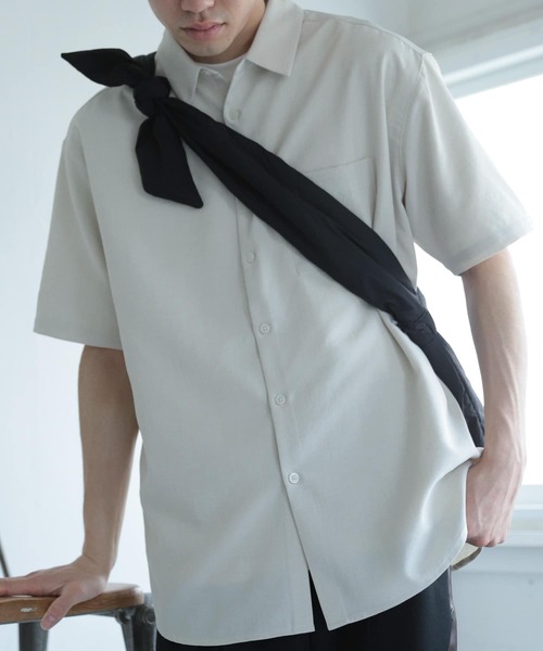 SENSE OF PLACE by URBAN RESEARCH(センスオブプレイスバイアーバンリサーチ)の「『セットアップ対応』『イージーケア』リネンライクレギュラーカラーシャツ(5分袖)(シャツ/ブラウス・メンズ・ロイヤルブルー/アイボリー/カーキ/チャコールグレー/ライトブルー・MEDIUM/LARGE)」の6枚目の写真