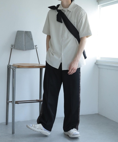 SENSE OF PLACE by URBAN RESEARCH(センスオブプレイスバイアーバンリサーチ)の「『セットアップ対応』『イージーケア』リネンライクレギュラーカラーシャツ(5分袖)(シャツ/ブラウス・メンズ・ロイヤルブルー/アイボリー/カーキ/チャコールグレー/ライトブルー・MEDIUM/LARGE)」の13枚目の写真