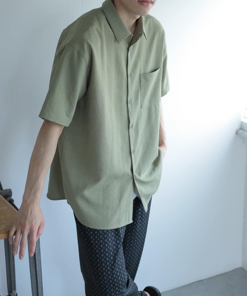 SENSE OF PLACE by URBAN RESEARCH(センスオブプレイスバイアーバンリサーチ)の「『セットアップ対応』『イージーケア』リネンライクレギュラーカラーシャツ(5分袖)(シャツ/ブラウス・メンズ・ロイヤルブルー/アイボリー/カーキ/チャコールグレー/ライトブルー・MEDIUM/LARGE)」の21枚目の写真