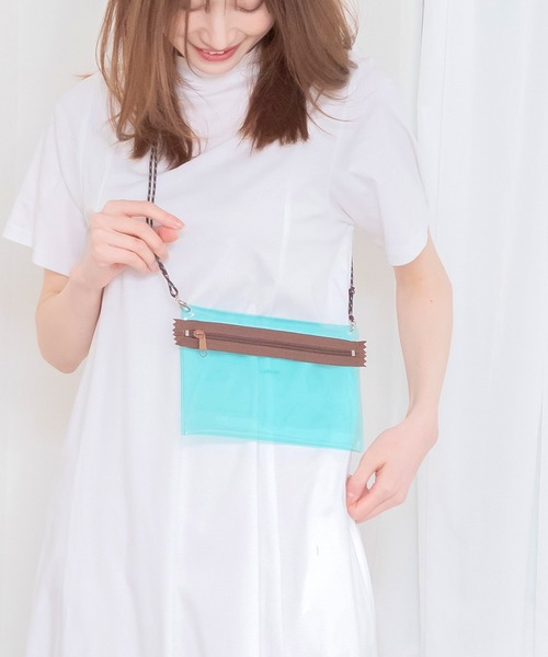 ACCOMMODE(アコモデ)の「NEW カラップケース ( フラットポーチ / ミニショルダーバッグ )(ショルダーバッグ・レディース・その他1/その他2/その他3/その他4/その他5/その他6/その他7/その他8/その他9・FREE)」の6枚目の写真