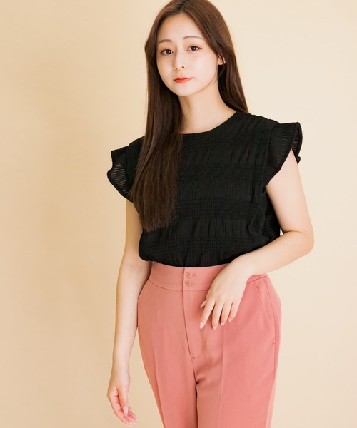 HEYUMM(ヘユム)の「シャーリングカットトップ(シャツ/ブラウス・レディース・アイボリー/ブラック/ベージュ・ONE)」の10枚目の写真