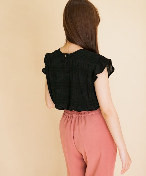 HEYUMM(ヘユム)の「シャーリングカットトップ(シャツ/ブラウス・レディース・アイボリー/ブラック/ベージュ・ONE)」の11枚目の写真