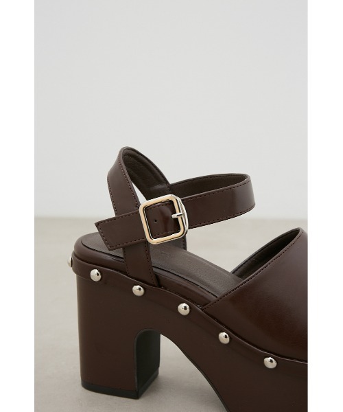 AZUL by moussy(アズールバイマウジー)の「CHUNKY HEEL STUDS SANDALS/チャンキーヒールスタッズサンダル(サンダル・レディース・ブラック/ブラウン・SMALL/MEDIUM/LARGE/LL)」の7枚目の写真