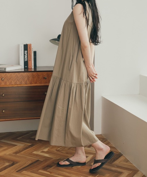 FORK&SPOON（フォークアンドスプーン）の「FORK&SPOON　ローギャザースイッチワンピース（ワンピース・レディース・モカ/ブルー/ブラック・1/2）」の5枚目の写真