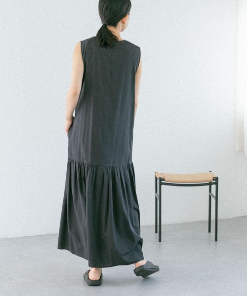 FORK&SPOON（フォークアンドスプーン）の「FORK&SPOON　ローギャザースイッチワンピース（ワンピース・レディース・モカ/ブルー/ブラック・1/2）」の16枚目の写真