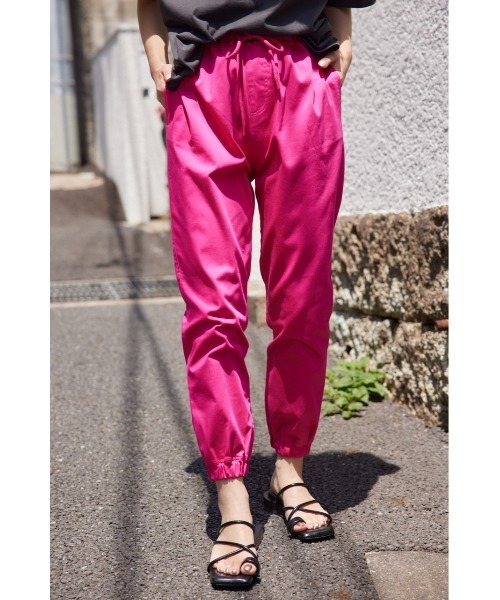 RODEO CROWNS WIDE BOWL（ロデオクラウンズワイドボウル）の「T/F EASY JOG PANTS（その他パンツ・レディース・カーキ/オフホワイト/イエロー/ピンク/ブラック・MEDIUM/SMALL）」の22枚目の写真