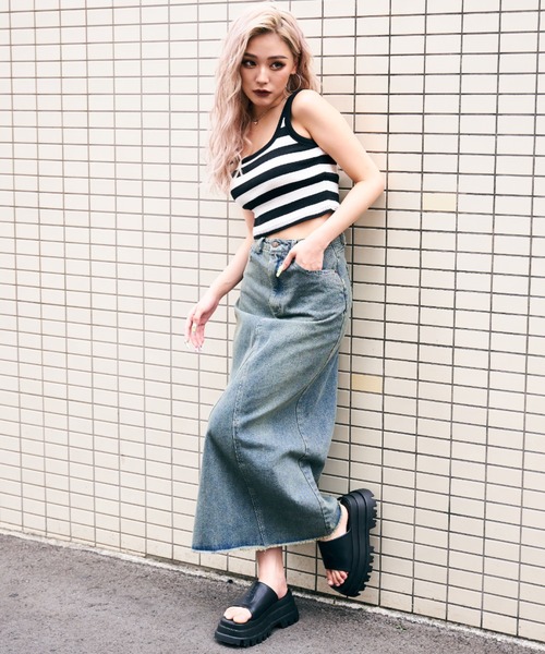 BLONDEY（ブロンディ）の「カップ付きスクエアリブタンクトップス