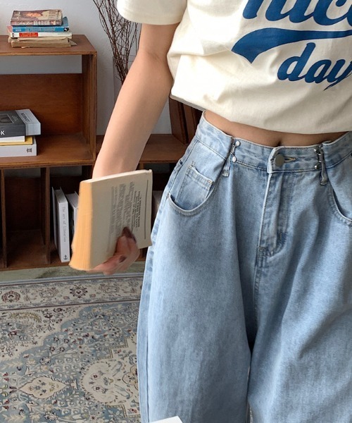 Achic（アシック）の「ハイウエストワイドデニムパンツ（デニムパンツ・レディース・ホワイト/ブラック/サックスブルー/グリーン/ブルー/ピンク/パープル系1/ミント/ライトオレンジ系・S/M/L）」の15枚目の写真