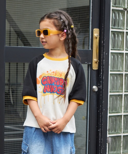 PAIRMANON STREET（ペアマノンストリート）の「【PAIRMANON STREET】配色ラグランリンガープリントTシャツ（Tシャツ/カットソー・キッズ・パープル/レッド/ブラック・90/100/110/120/130/140/150）」の2枚目の写真