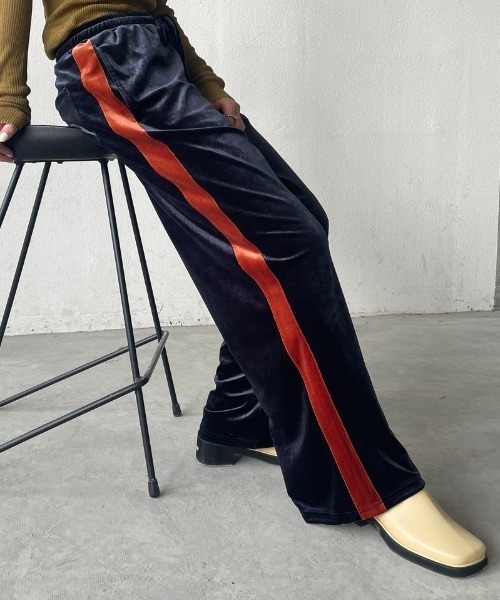 Solace(ソレイス)の「配色ラインベロアパンツ(その他パンツ・レディース・ネイビー/ブラック・FREE)」の9枚目の写真