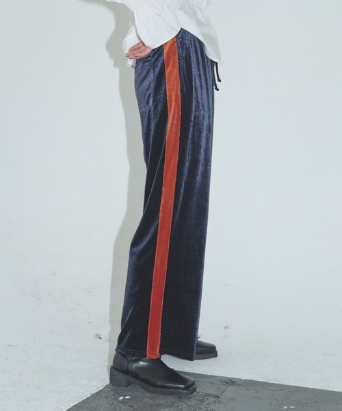 Solace(ソレイス)の「配色ラインベロアパンツ(その他パンツ・レディース・ネイビー/ブラック・FREE)」の21枚目の写真