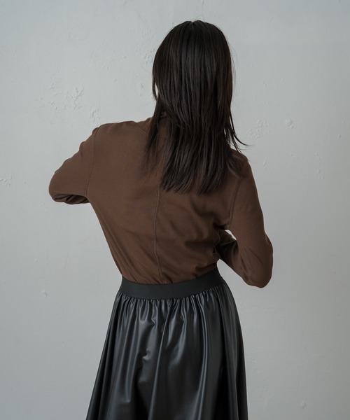 earthy(アーシー)の「リサイクルチュールタートル(Tシャツ/カットソー・レディース・オフホワイト/ブラウン/ベージュ/ブラック・FREE)」の19枚目の写真