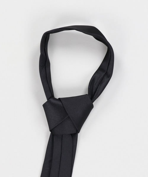 SPINNS（スピンズ）の「無地サテンネクタイ（ネクタイ・レディース・ブラック・3.5/6.5）」の3枚目の写真