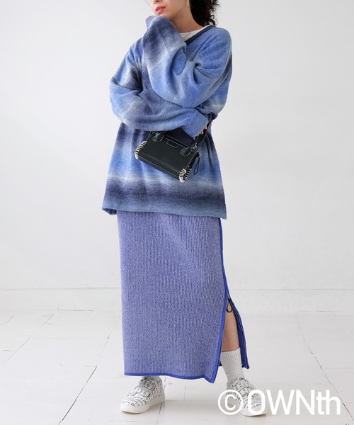 OWNth（オンス）の「グラデーションクルーネックニット（ニット/セーター・レディース・ブルー/ブラック・FREE）」の12枚目の写真