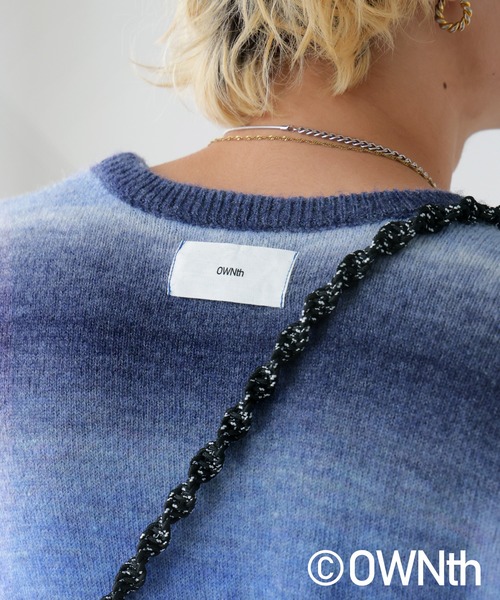 OWNth（オンス）の「グラデーションクルーネックニット（ニット/セーター・レディース・ブルー/ブラック・FREE）」の20枚目の写真