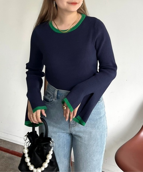 prose verse(プロズヴェール)の「スリット入りバイカラーフレアスリーブニット(ニット/セーター・レディース・ブラック/ネイビー/チャコール/アイボリー・フリ-)」の4枚目の写真