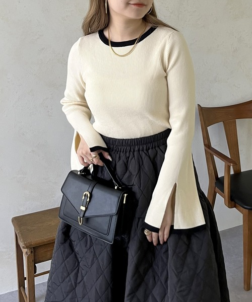 prose verse(プロズヴェール)の「スリット入りバイカラーフレアスリーブニット(ニット/セーター・レディース・ブラック/ネイビー/チャコール/アイボリー・フリ-)」の7枚目の写真