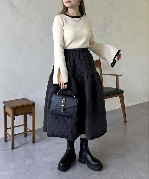 prose verse(プロズヴェール)の「スリット入りバイカラーフレアスリーブニット(ニット/セーター・レディース・ブラック/ネイビー/チャコール/アイボリー・フリ-)」の11枚目の写真