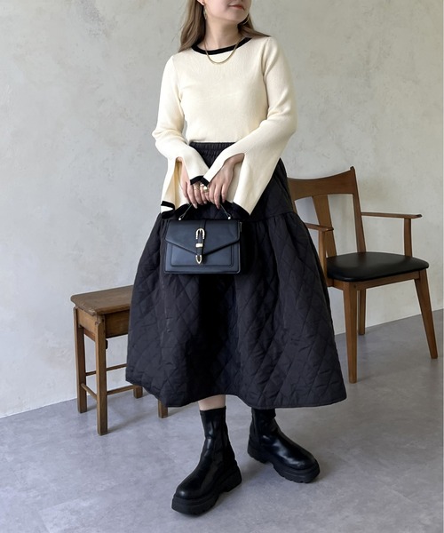 prose verse(プロズヴェール)の「スリット入りバイカラーフレアスリーブニット(ニット/セーター・レディース・ブラック/ネイビー/チャコール/アイボリー・フリ-)」の12枚目の写真