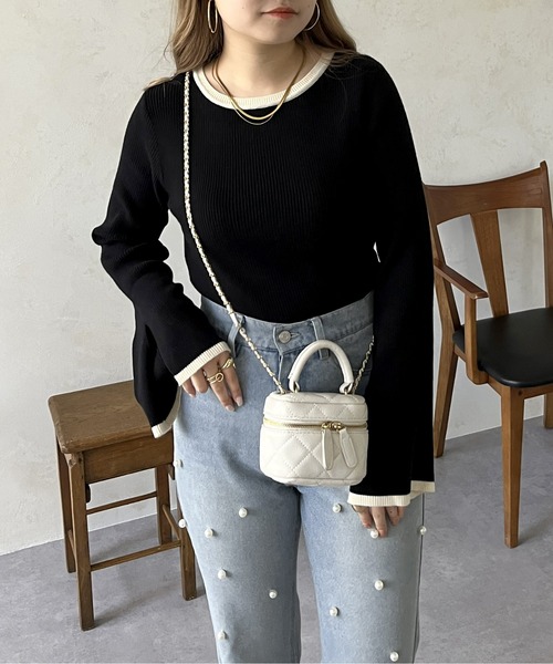 prose verse(プロズヴェール)の「スリット入りバイカラーフレアスリーブニット(ニット/セーター・レディース・ブラック/ネイビー/チャコール/アイボリー・フリ-)」の14枚目の写真