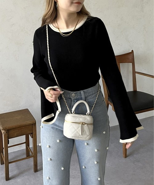 prose verse(プロズヴェール)の「スリット入りバイカラーフレアスリーブニット(ニット/セーター・レディース・ブラック/ネイビー/チャコール/アイボリー・フリ-)」の15枚目の写真