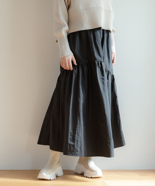 LAKOLE（ラコレ）の「ティアードボリュームスカート / 984167（スカート・レディース・ブラウン/ブラック・SMALL/MEDIUM）」の2枚目の写真