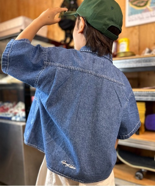 GROOVY COLORS(グルービーカラーズ)の「8ozデニム HUMBURGER 半袖シャツ(シャツ/ブラウス・キッズ・ブルー・130/140)」の4枚目の写真