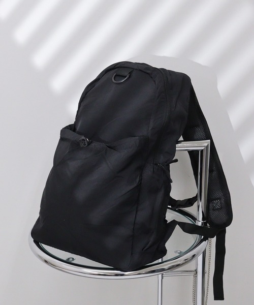 FUNALIVE(ファンアライブ)の「jou jou lier ドローストリングバックパック(バックパック/リュック・レディース・アイボリー/ブラック/ブルーグレー/カーキ/ベージュ/グレー・FREE)」の3枚目の写真