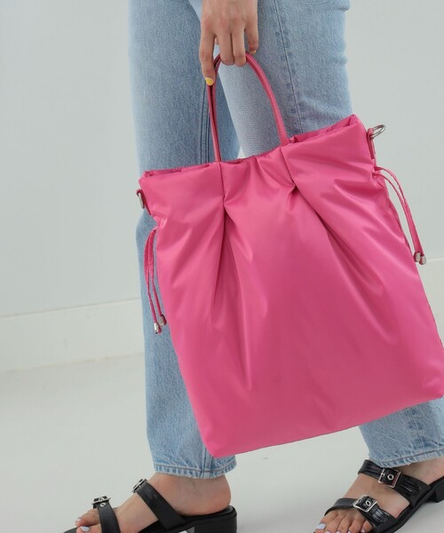 Ray BEAMS（レイビームス）の「Ray BEAMS / パディッド トート バッグ（トートバッグ・レディース・オリーブ/レッド系その他・ONE SIZE）」の7枚目の写真