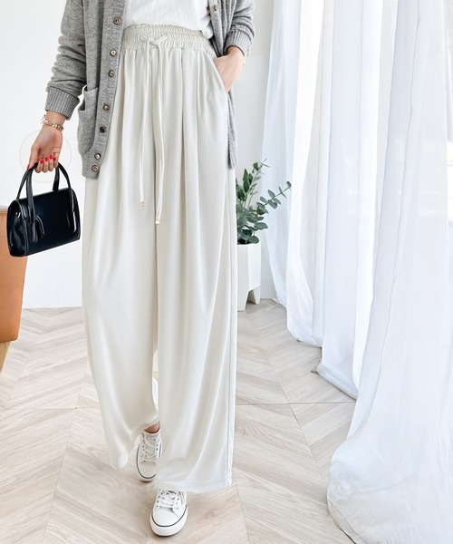 ルックスも機能性も優秀♪ギャザーワイドストレートイージーパンツ