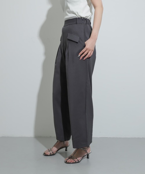 HEYUMM（ヘユム）の「フラップポケットワイドパンツ（その他パンツ・レディース・チャコールグレー/アイボリー/ライトベージュ・MEDIUM/SMALL）」の20枚目の写真