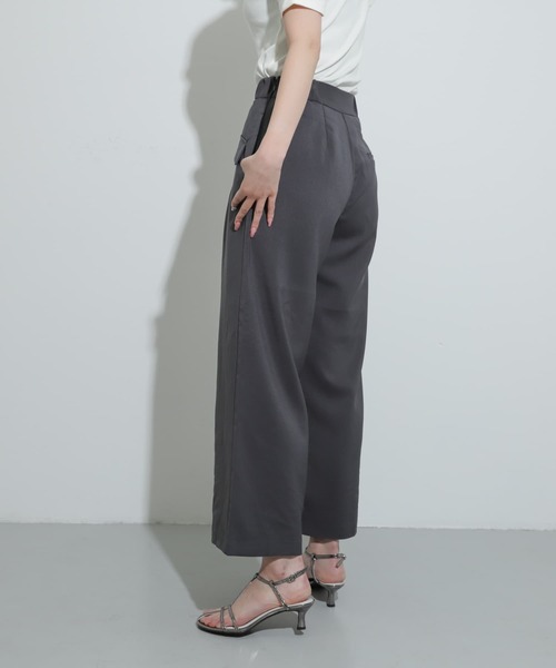 HEYUMM（ヘユム）の「フラップポケットワイドパンツ（その他パンツ・レディース・チャコールグレー/アイボリー/ライトベージュ・MEDIUM/SMALL）」の21枚目の写真